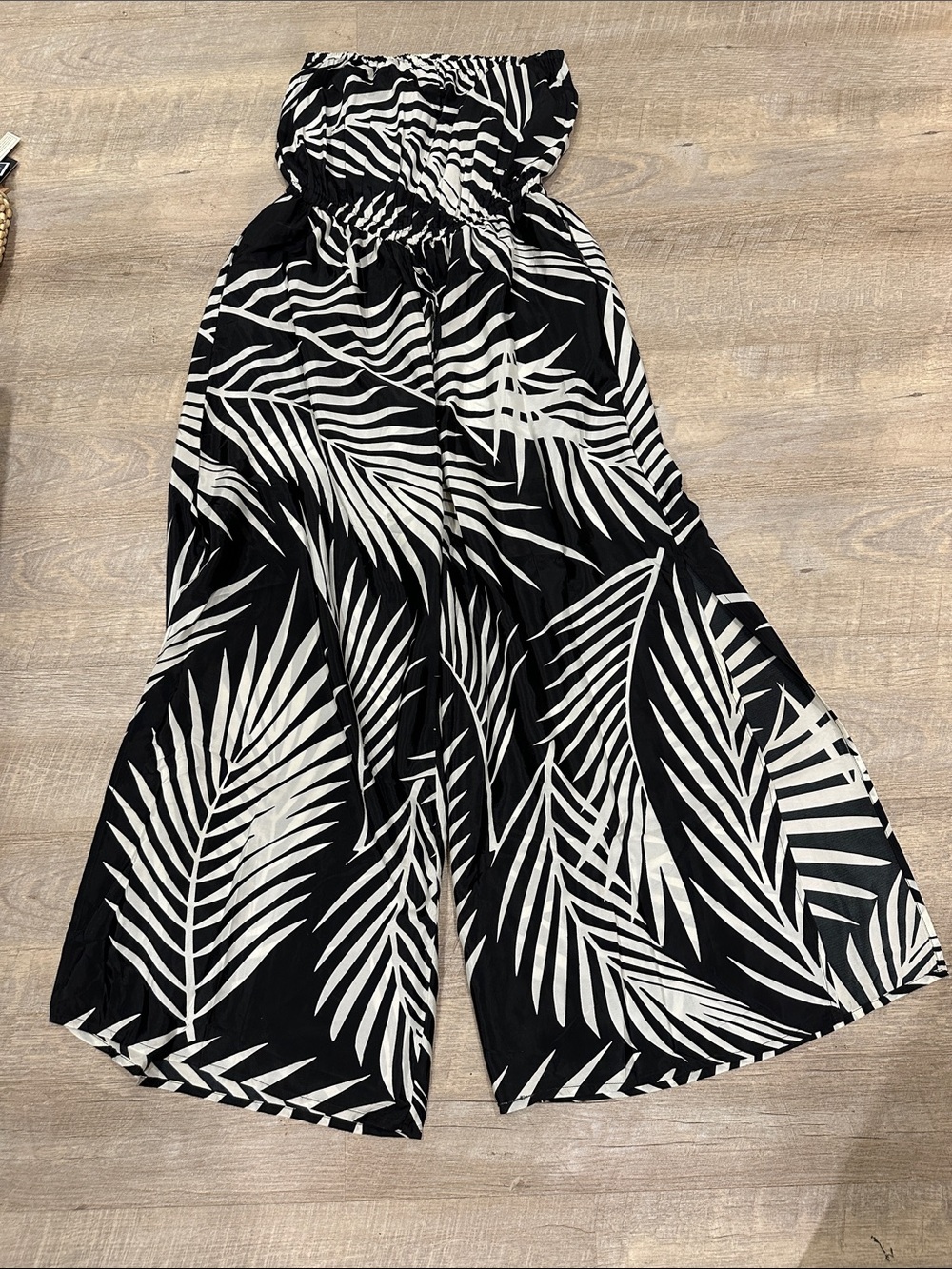 Wide-Leg Strapless Jumpsuit - Black & White Palm Print